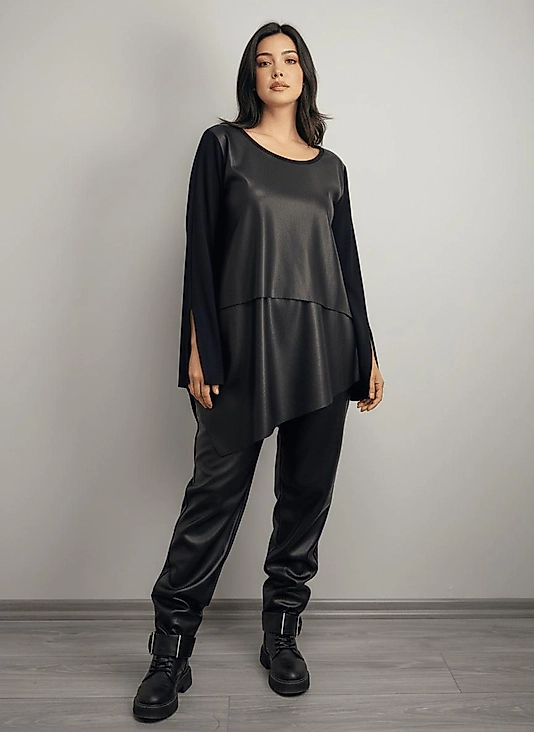 Deri Detaylı Asimetrik Kesim Kadın Bluz