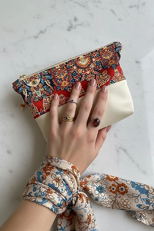 Etnik Desenli Krem Kadın El Çantası