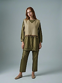 Yandan Bağlamalı Detaylı Altın Ton Süveter