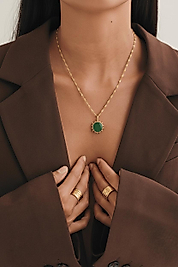 Yeşil Taş Detaylı Minimal Altın Kolye