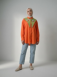 Nakış Detaylı Kontrast Yaka Aksesuarı